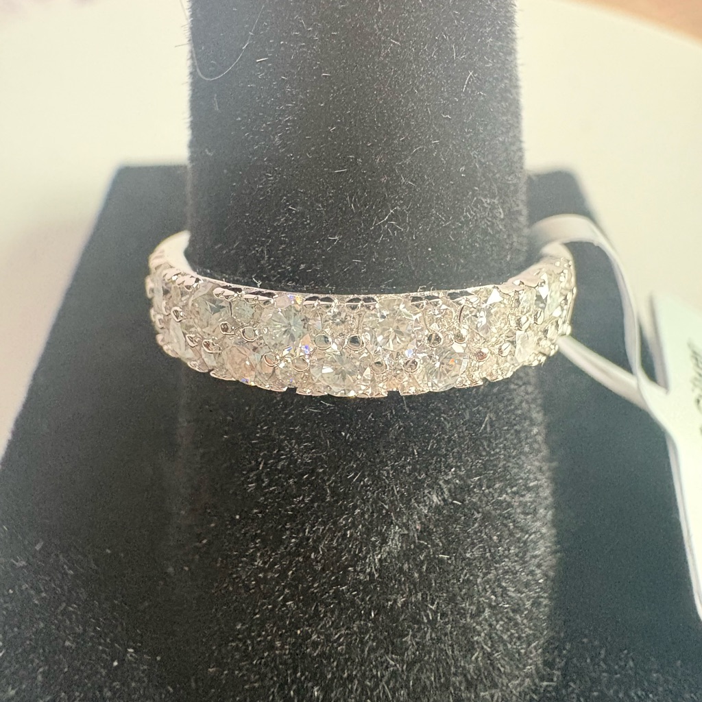 .925 Sterling Silver Moissanite Band 0.9 Ctw Brilliant Cut Stones. Size 5